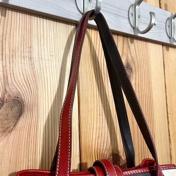 Dooney & Bourke Giraffe Print Satchel – Red Leather Trim, Vintage Style - Picture 7 of 16